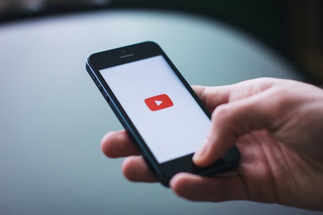 YouTube téléphone smartphone